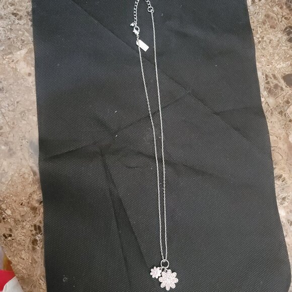 COACH-Flower Medallion Necklace with Rhinestones (Brand New)(Gift box included) - Picture 9 of 13